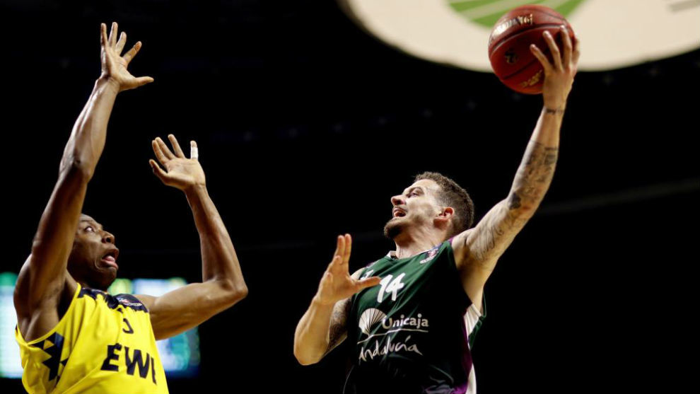 Exhibición en el Carpena ante EWE Baskets Oldenburg (108-68)