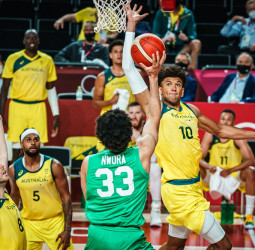 Australia muestra su poderío ante Nigeria (84-67)