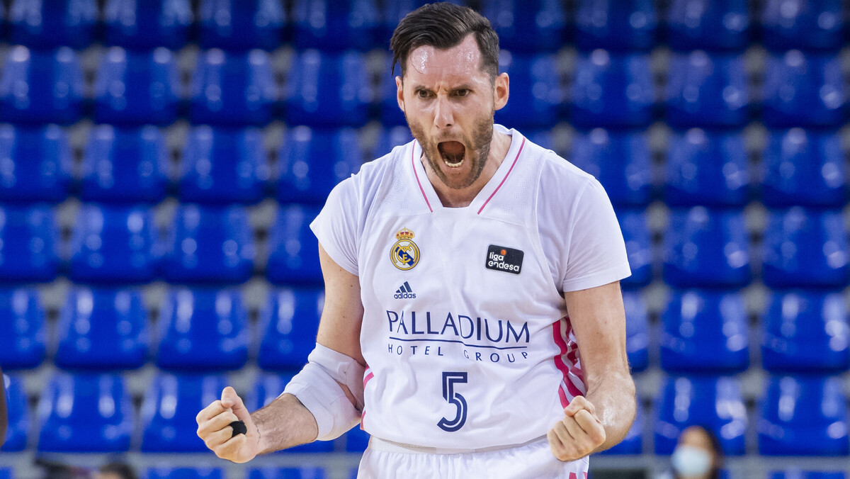 El Real Madrid da un golpe de autoridad en el Clásico (85-87)