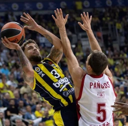 Fenerbahce supera a Milán en el tiempo extra, 85-82