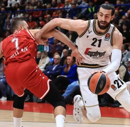La Virtus Bolonia se lleva el derbi italiano (59-64)