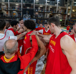 La Selección viaja este miércoles a Rumanía sin Díaz y con Bassas