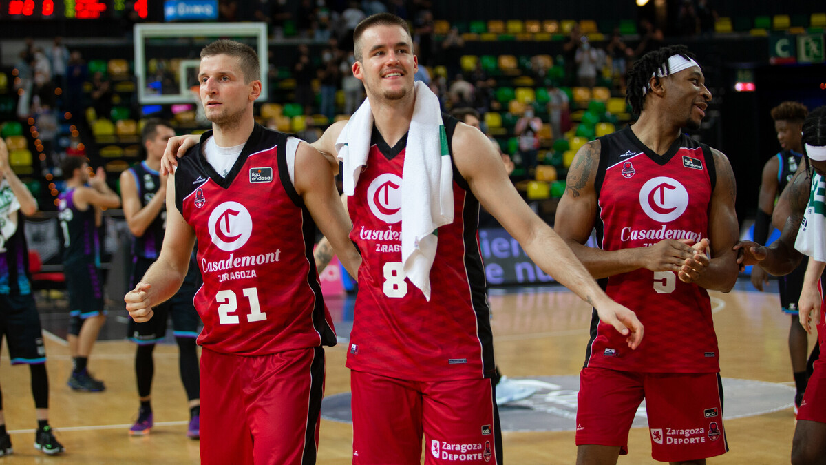 Un Casademont Zaragoza colosal se exhibe en Bilbao (76-100)
