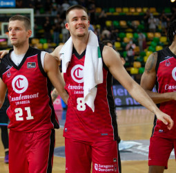 Un Casademont Zaragoza colosal se exhibe en Bilbao (76-100)