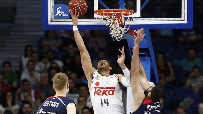 Gustavo Ayón, con unos números que no se veían en la Liga Endesa en 23 años