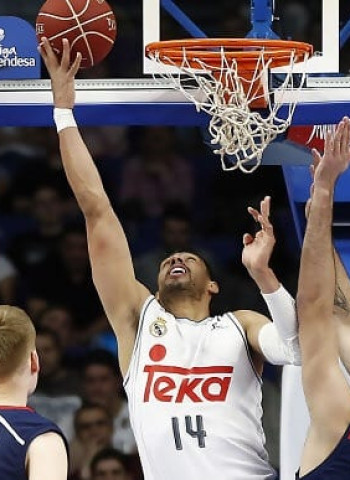 Gustavo Ayón, con unos números que no se veían en la Liga Endesa en 23 años