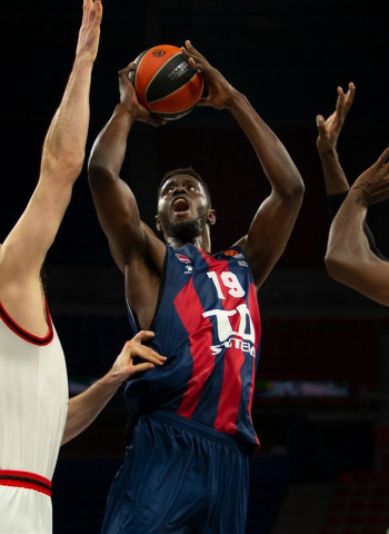 TD Systems Baskonia se aferra a la lucha por el PlayOff (91-66)