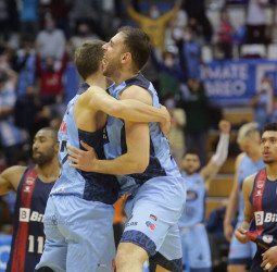 El Río Breogán vence al Bitci Baskonia 19 años después