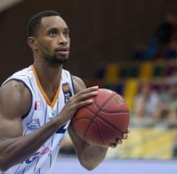 Kyle Fogg, segunda cara nueva para el Unicaja