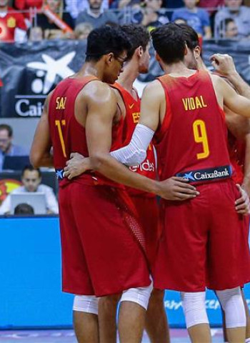 España busca la tercera victoria en Minsk
