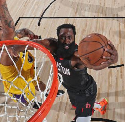Un vistazo a la noche NBA: Los Suns siguen intratables, Harden y Antetokounmpo marcan las distancias