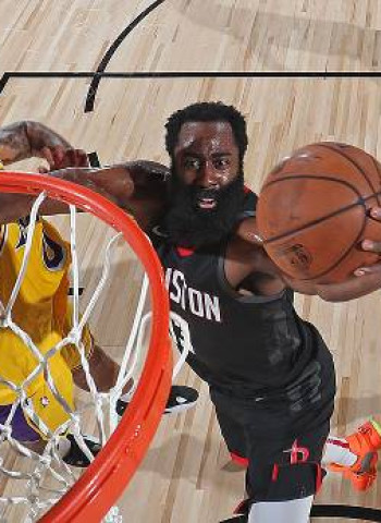 Un vistazo a la noche NBA: Los Suns siguen intratables, Harden y Antetokounmpo marcan las distancias