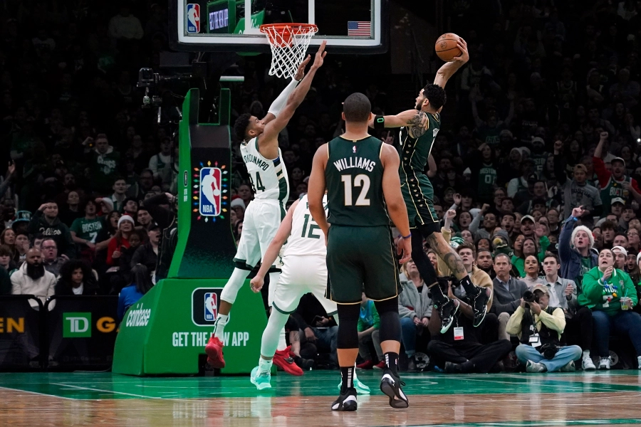 Los Celtics superan a los Bucks por navidad (139-118)