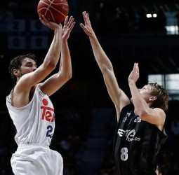 Festival ante el Bilbao Basket con un Llull estelar (104-76)