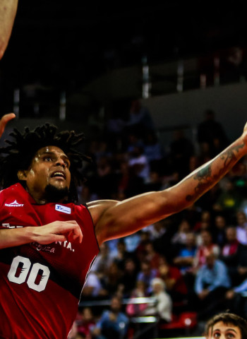 El Casademont Zaragoza doblega al Movistar Estudiantes (67-85)