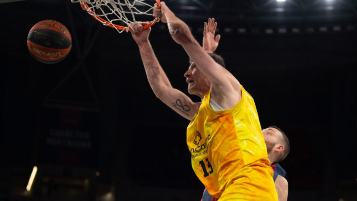 Superlativo ‘Granca’ para tomar el Buesa Arena (70-86)