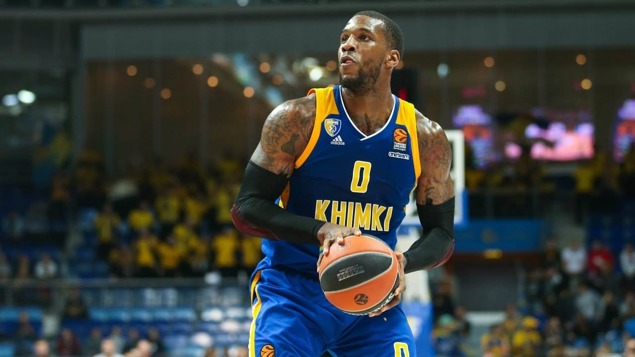 Los Atlanta Hawks anuncian la contratación de Thomas Robinson