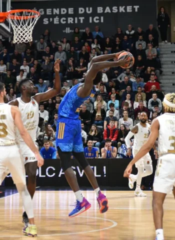 El ALBA Berlín corta su mala racha a costa del ASVEL Villeurbanne, 79-91