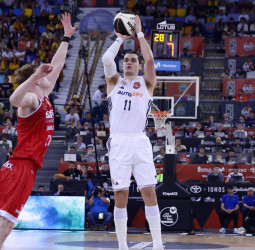 Hezonja: "Dios se llama Sergio Llull, lo sabemos todos"