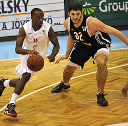 El Enel Brindisi firma al base Obie Trotter