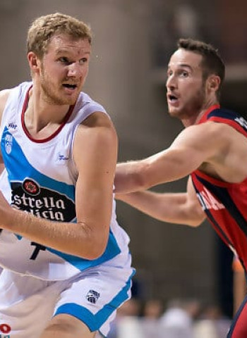 El Monbus Obradoiro supera al Baskonia en su estreno (82-96)