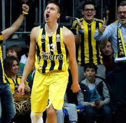 Las mejores jugadas en una novena jornada del Top16 para olvidar