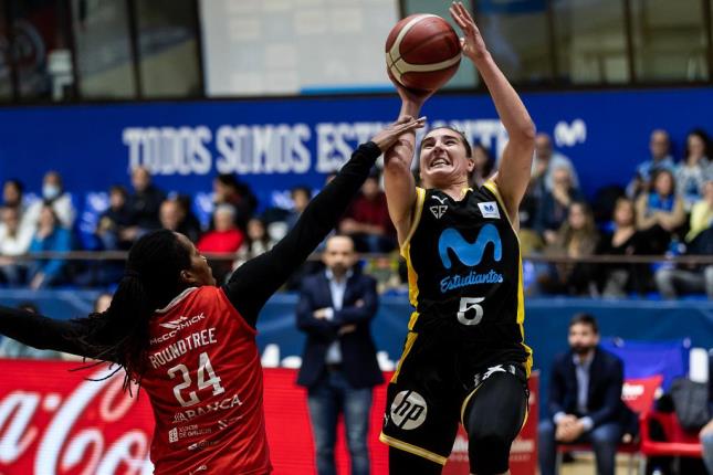 Una última jornada de emociones envía al Movistar Estudiantes a la Copa de la Reina