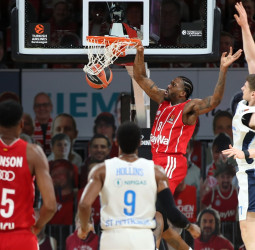 El Bayern Munich se lleva un disputado encuentro ante el Zenit (82-80)