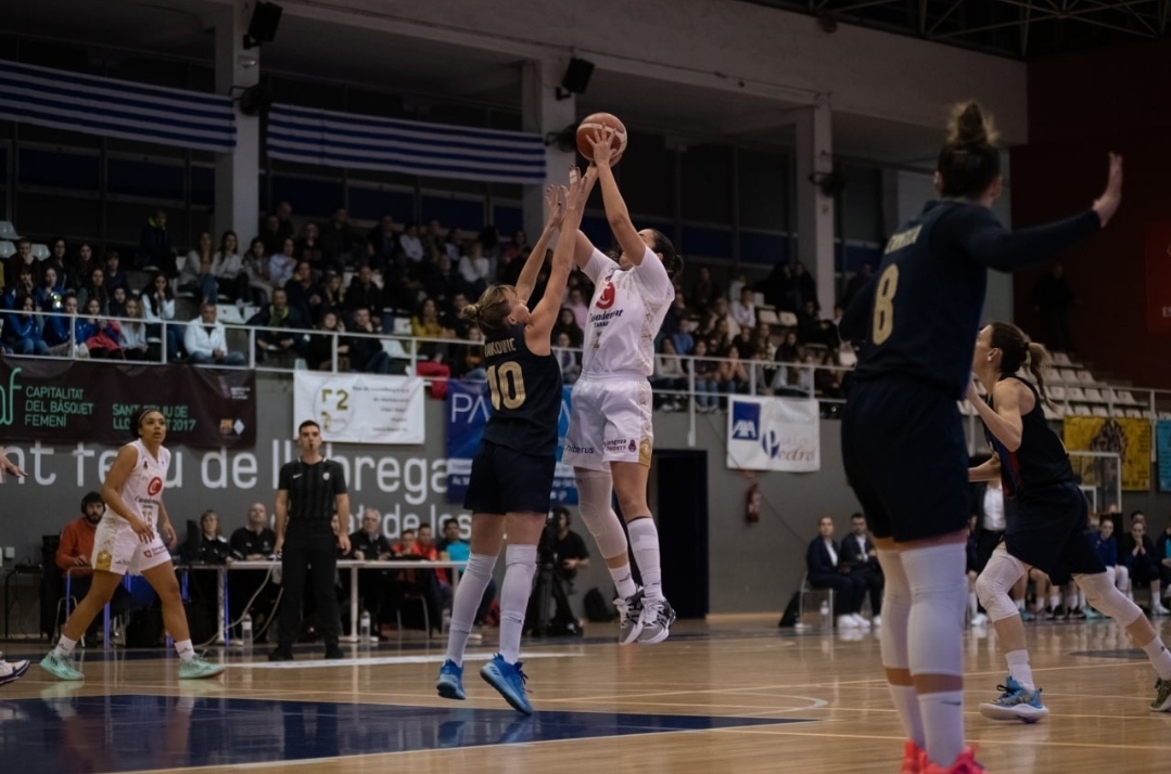 Casademont Zaragoza asalta el Juan Carlos Navarro (54-64)