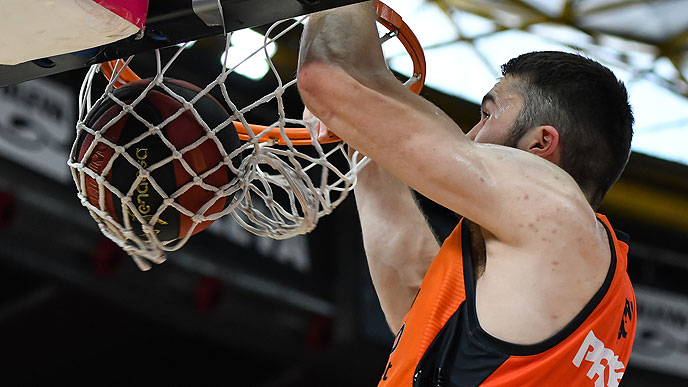 Valencia Basket suma (la séptima seguida) y sigue ante Movistar Estudiantes (90-82)