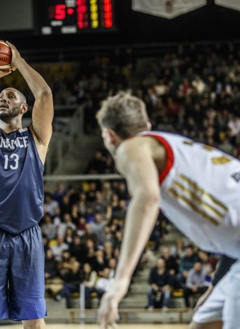 Ventanas FIBA: Bourousis lidera a Grecia, Cate a Rumanía y Diaw sentencia a Rusia