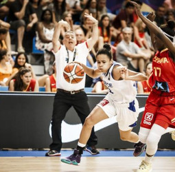 España cae en el último suspiro y luchará por el séptimo puesto (55-53)