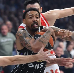Partizan se impone a Olympiacos al final, 78-70