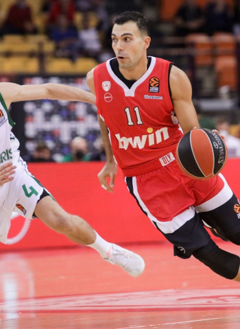 Un gran tercer cuarto del Olympiacos sentencia al Zalgiris (83-68)