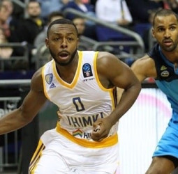 Jacob Pullen, a los Philadelphia Sixers