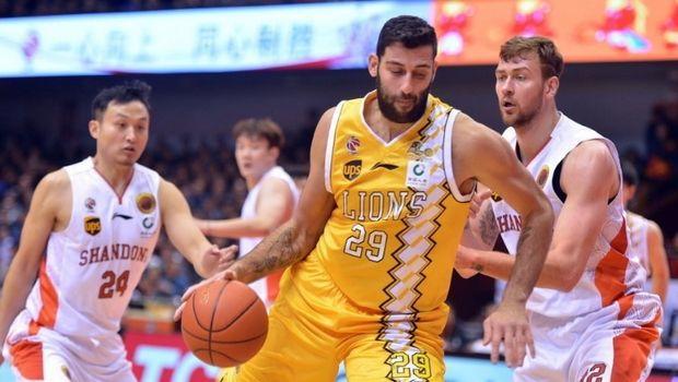 Ioannis Bourousis volverá a Europa la temporada que viene