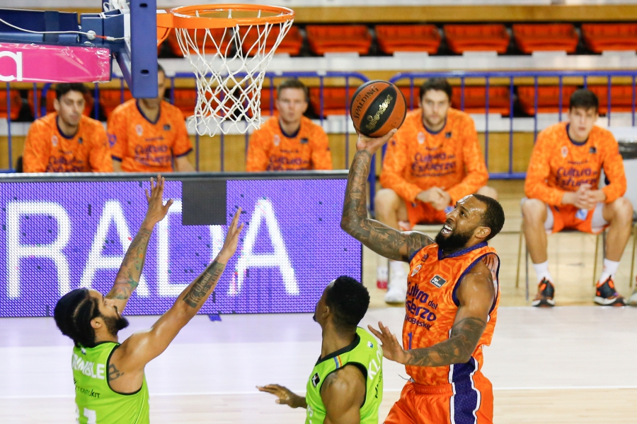 La 4ª plaza en Liga Endesa en juego ante Urbas Fuenlabrada en el regreso del público a la Fonteta