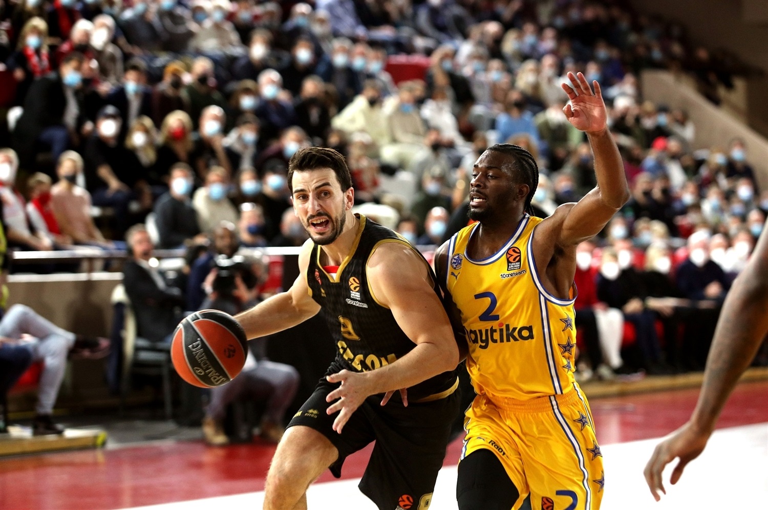 El Mónaco vence al Maccabi para terminar el 2021 con una nota alta (82-76)