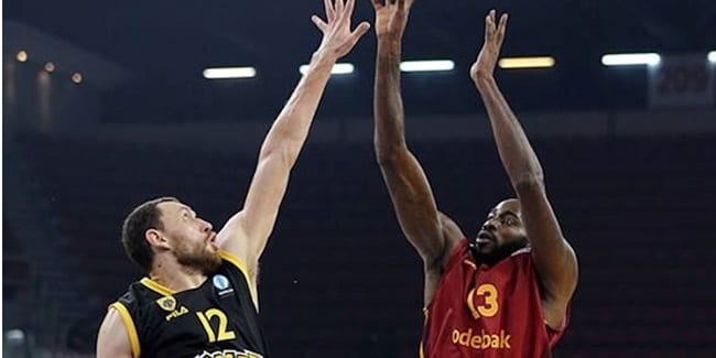 Pedoulakis quiere de vuelta a Stephane Lasme