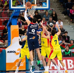 Contundente victoria del Laboral Kutxa ante el Morabanc Andorra (95-83)