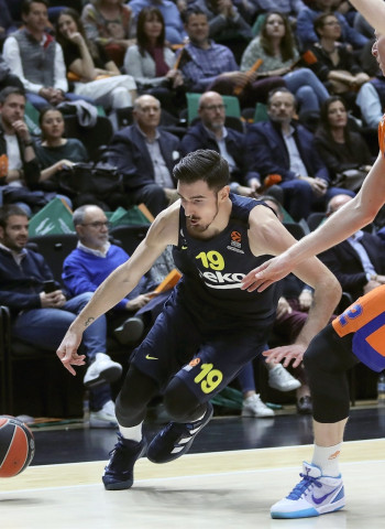 El Fenerbahçe gana en La Fonteta (86-93)