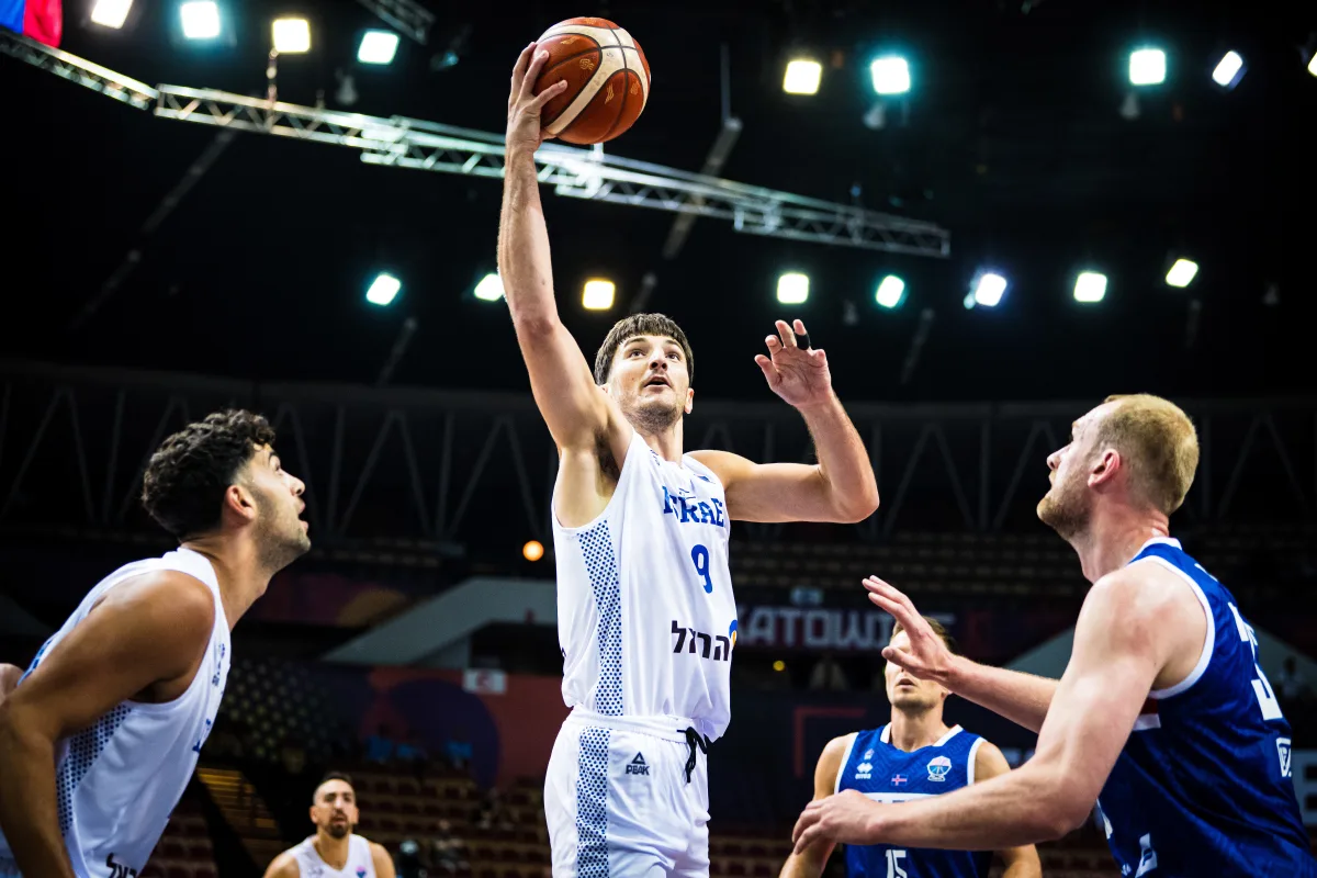 Israel estrena con triunfo ante Islandia, 83-71