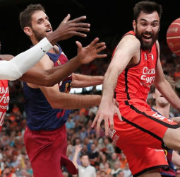 La Fonteta consigue el primer punto de cuartos (1-0)