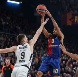 Un excelso Kevin Punter señala el camino y el Barça derrota a Partizan (87-80)