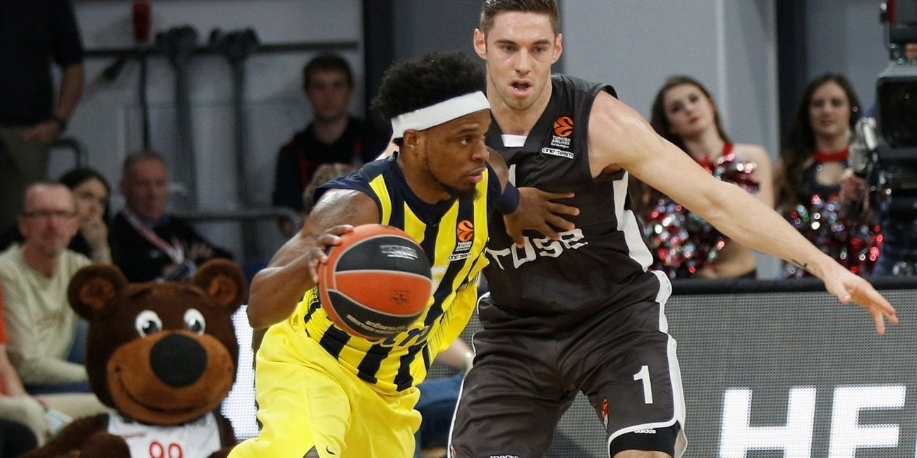 Dixon ejecuta al Brose Baskets (78-83)