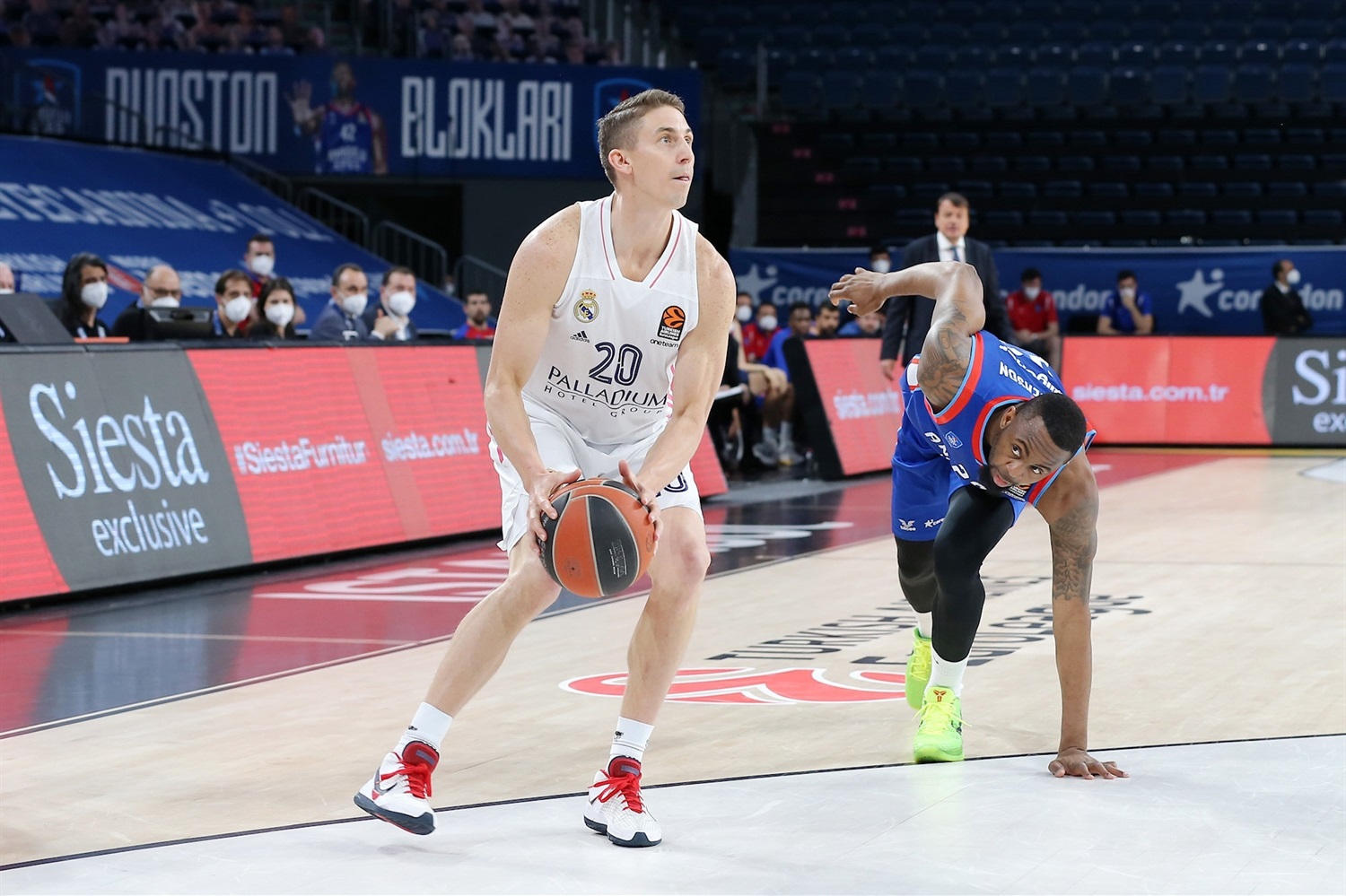 El Real Madrid espera la respuesta de Jaycee Carroll