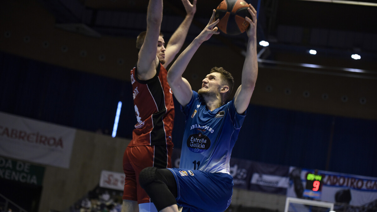 La alegría vuelve al Monbus Obradoiro (87-82)