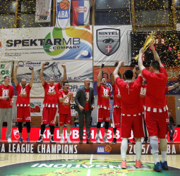Estrella Roja, campeón de la Adriática por la vía rápida (3-0)