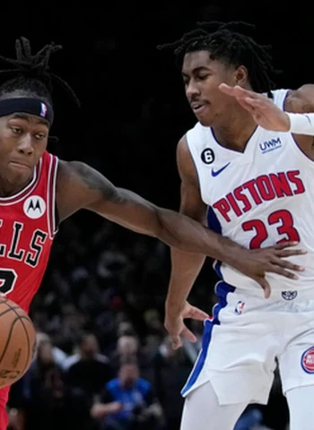 LaVine y DeRozan hacen que los Bulls conquisten París, 126-108
