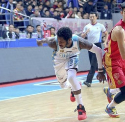Dwight Buycks renueva con el Fujian chino